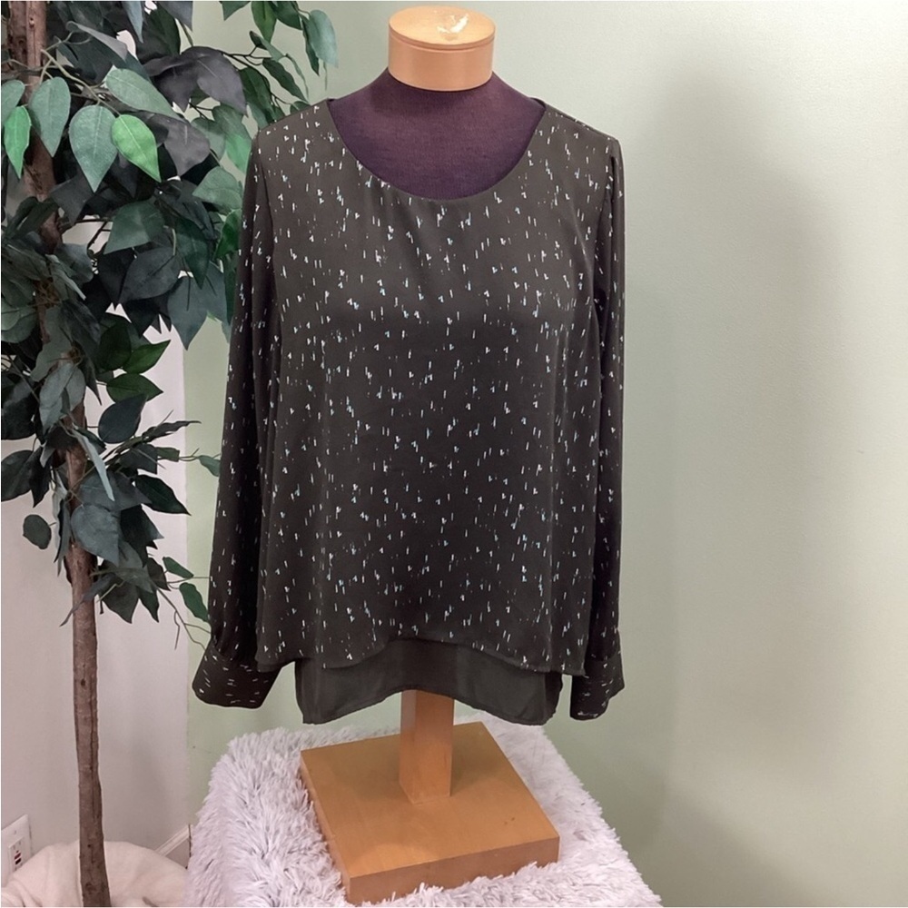 Apt 9 blouse 2 layer woman’s XXL long sleeve with splash print